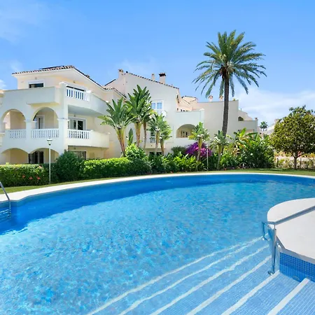 Stylish With Pool *