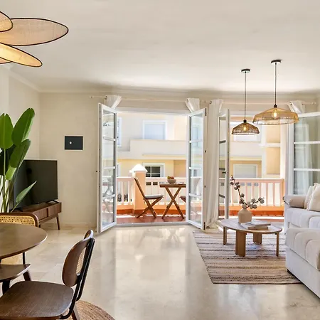Apartment Stylish With Pool